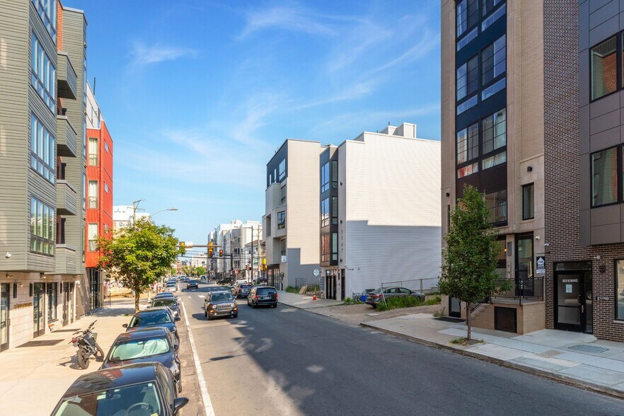 1541 Ridge Ave, Philadelphia, PA à louer - Photo de l’immeuble – Image 2 sur 7