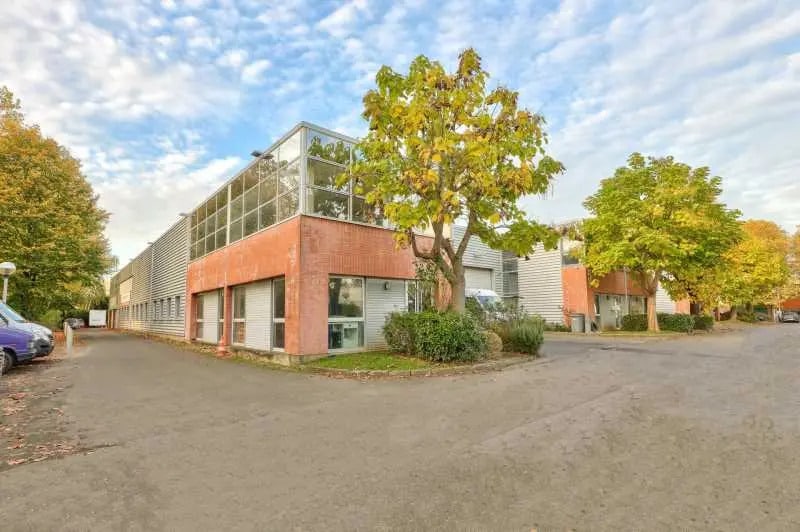 4 Avenue Pierre Salvi, Gonesse à louer - Photo de l’immeuble – Image 2 sur 8