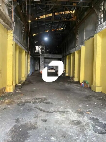 Industriel/Logistique dans Montreuil à vendre - Photo de l’immeuble – Image 1 sur 2