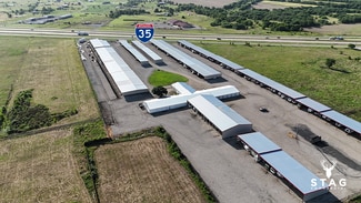Plus de détails pour 13676 Interstate 35, Valley View, TX - Local d'activités à louer