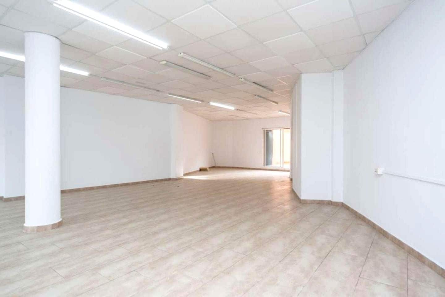 Local commercial dans Castellar del Vallès, Barcelona à louer Photo intérieure– Image 1 sur 21