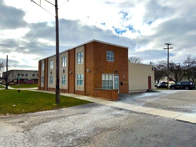 31205 Woodward Ave, Royal Oak, MI à vendre - Photo de l’immeuble – Image 2 sur 7