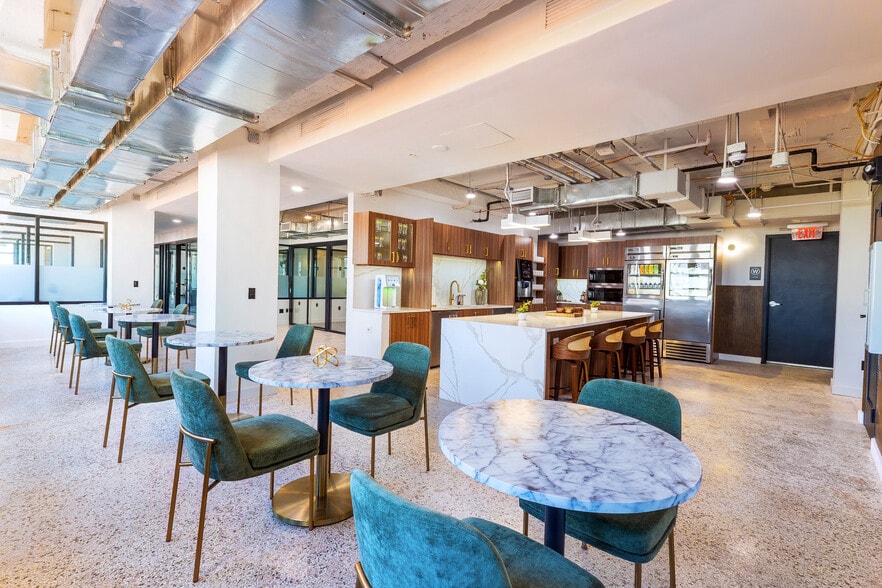 117 NE 1st Ave, Miami, FL à louer - Photo intérieure – Image 3 sur 22