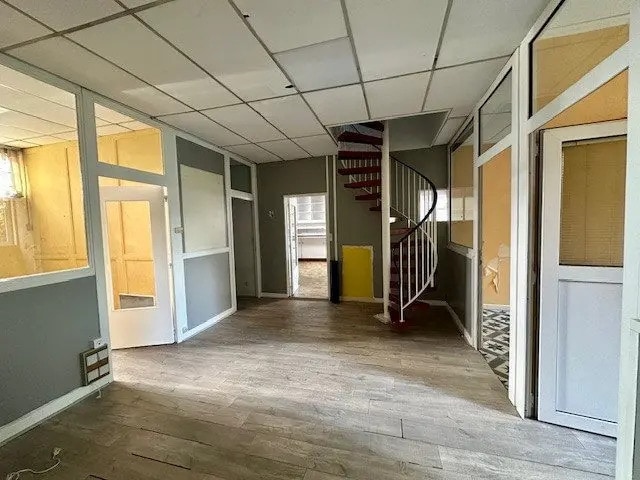 Bureau dans Brive-la-Gaillarde à vendre - Photo intérieure – Image 3 sur 5
