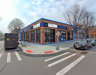 Plus de détails pour 320 E 204th St, Bronx, NY - Local commercial à vendre