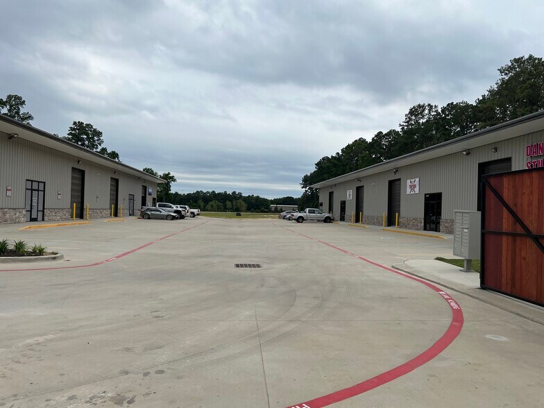 24436 FM 1314 Rd, Porter, TX à louer - Photo de l’immeuble – Image 2 sur 21