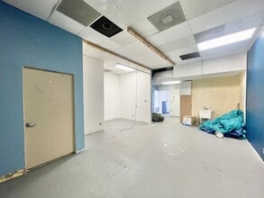 740 S Vella Rd, Palm Springs, CA à louer Photo intérieure– Image 2 sur 2