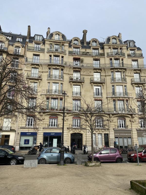 Local commercial dans Paris à louer Photo de l’immeuble– Image 1 sur 10