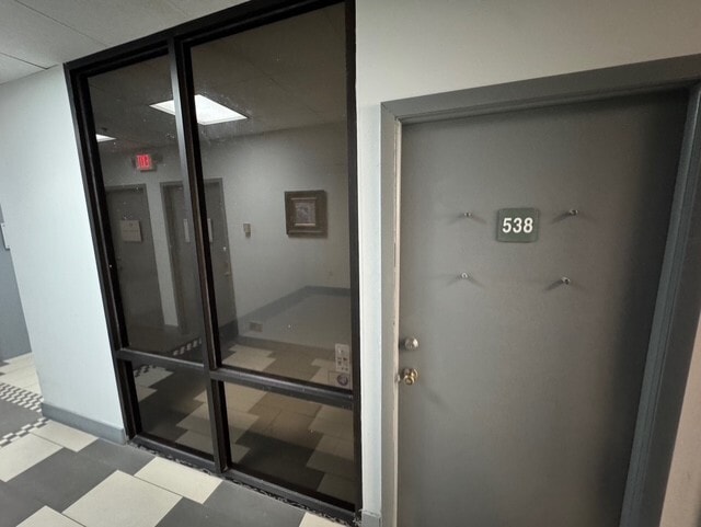 900 W 49th St, Hialeah, FL à louer Photo intérieure– Image 1 sur 4