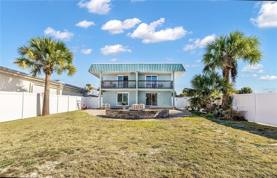 212 S Daytona Ave, Flagler Beach, FL à louer - Photo de l’immeuble – Image 2 sur 17