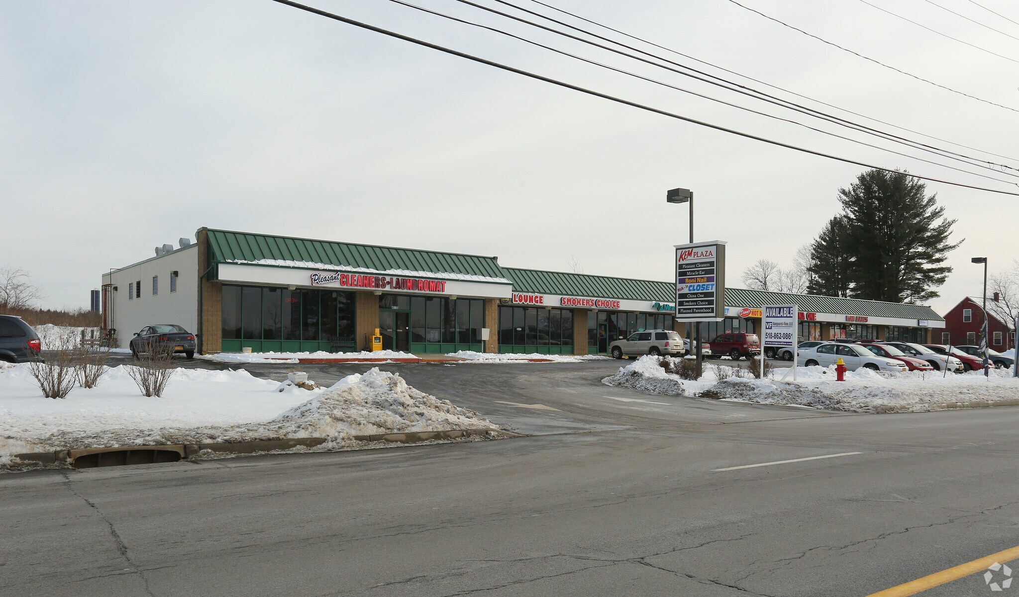 4803 Route 30, Amsterdam, NY à louer Photo principale– Image 1 sur 7