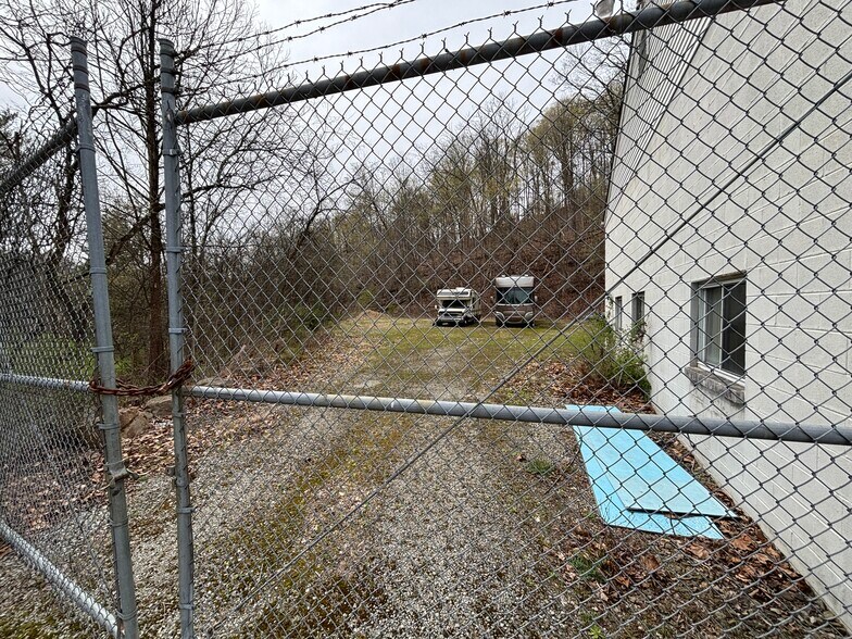 1422 Frey Road, Pittsburgh, PA à vendre - Photo de l’immeuble – Image 3 sur 16