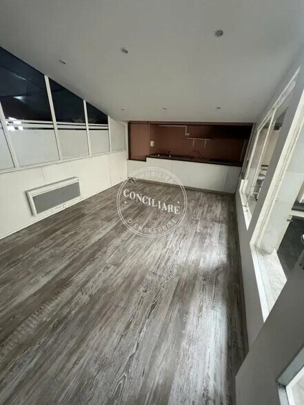 8 Route De Grenade, Seilh à louer - Photo de l’immeuble – Image 2 sur 6