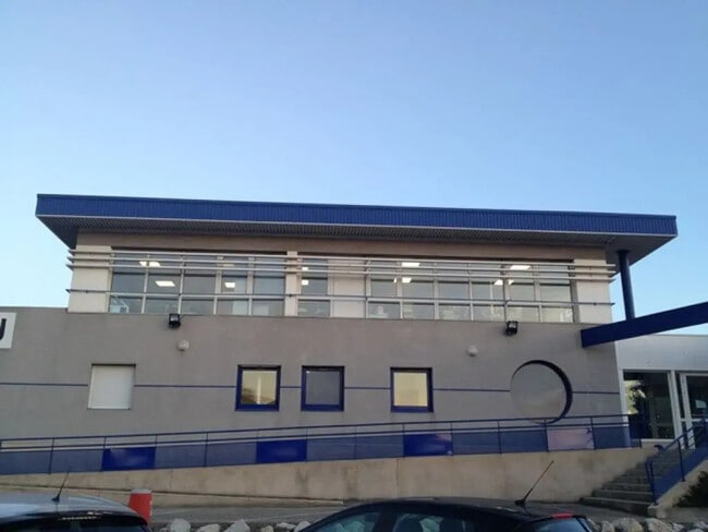 Plus de détails pour Bureau à louer