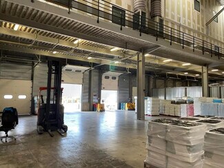 Plus de détails pour Industriel/Logistique à louer