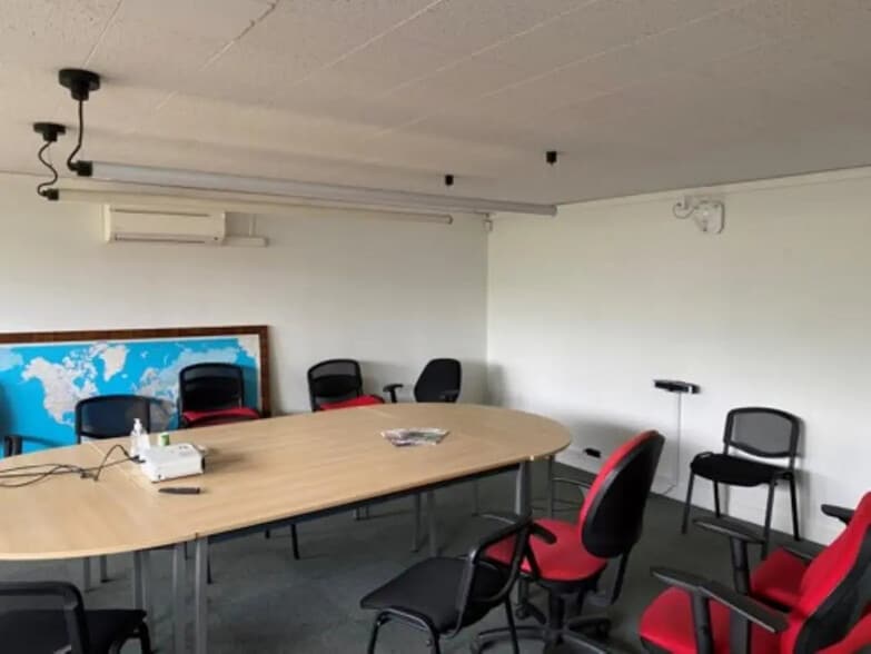 Industriel/Logistique dans Saran à louer - Photo de l’immeuble – Image 3 sur 9