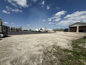 8519 Storage Dr, Franksville, WI à louer Photo intérieure– Image 2 sur 7