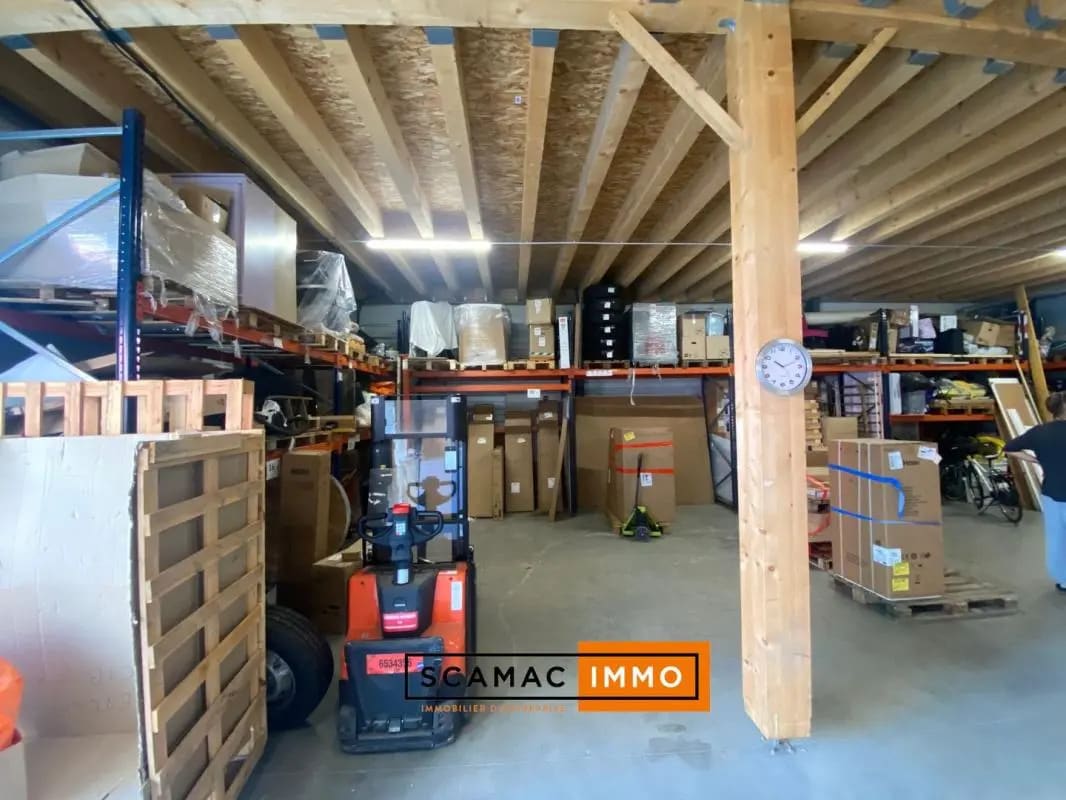 Industriel/Logistique dans La Farlède à louer Photo intérieure– Image 1 sur 5