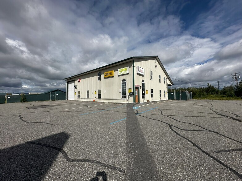 2630 Van Horn Rd, Fairbanks, AK à vendre - Photo de l’immeuble – Image 2 sur 17