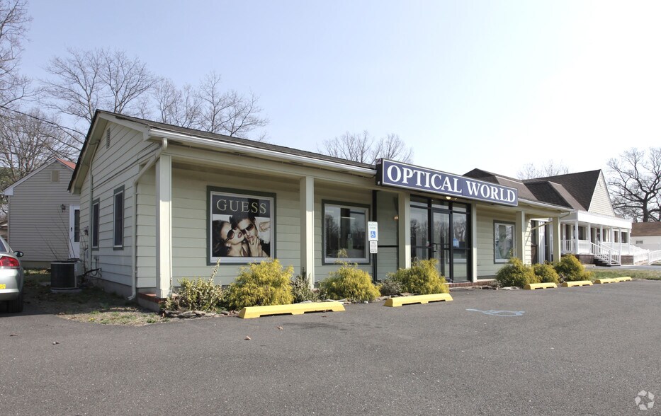 3501 N Rt 9, Howell, NJ à louer - Photo principale – Image 1 sur 21