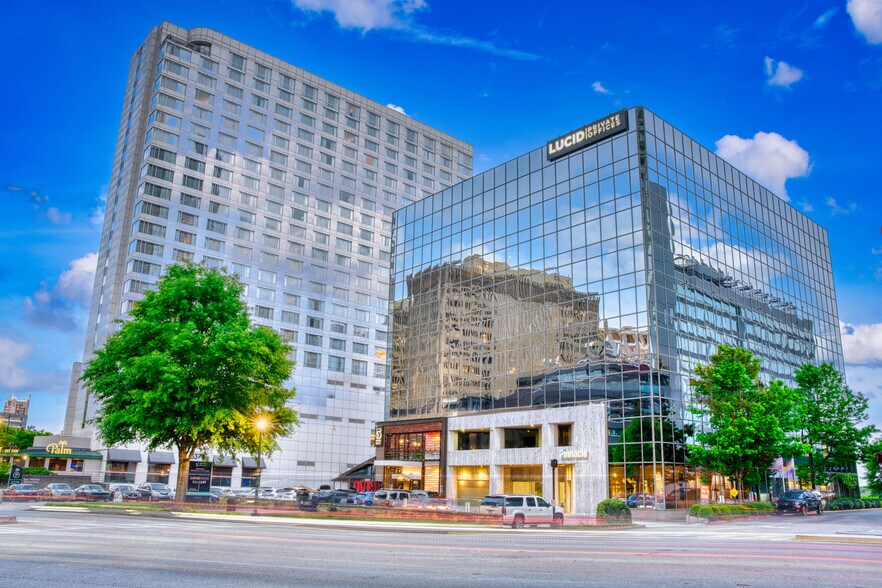 3379 Peachtree Rd NE, Atlanta, GA à louer - Photo de l’immeuble – Image 2 sur 10