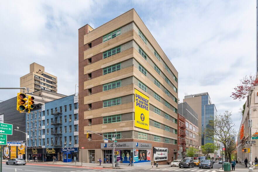 1114 First Ave, New York, NY à louer - Photo principale – Image 1 sur 6