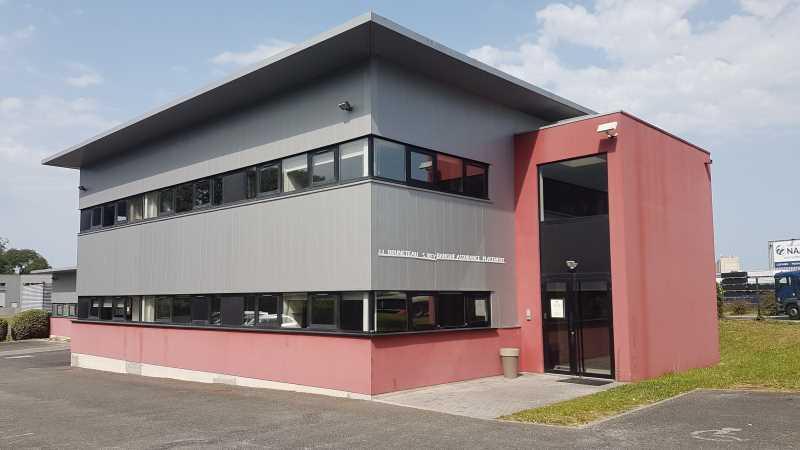 Bureau dans VILLENAVE-D'ORNON à louer Photo de l’immeuble– Image 1 sur 11