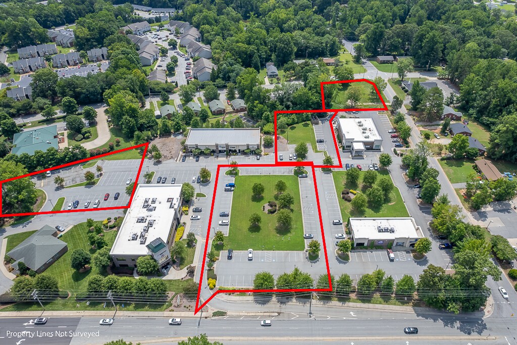 1350 Eastchester Dr, High Point, NC à vendre Photo de l’immeuble– Image 1 sur 16