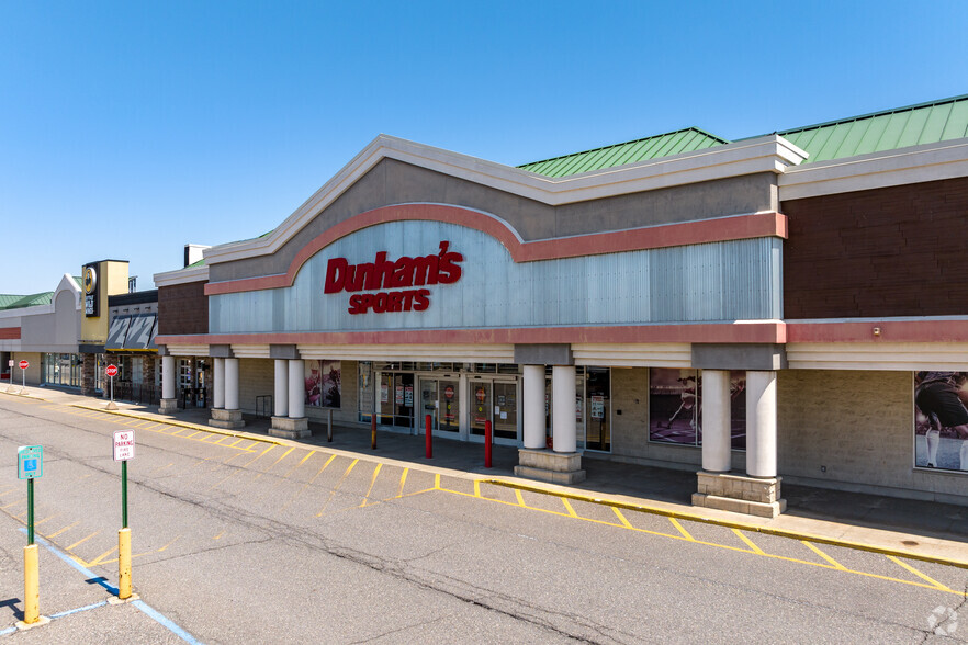 51328-51550 Gratiot Ave, Chesterfield, MI à louer - Photo de l’immeuble – Image 3 sur 5