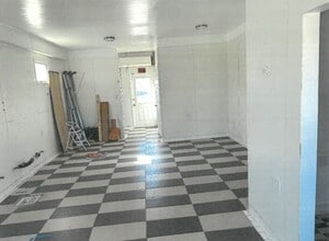 945 N Azusa Ave, Azusa, CA à louer Photo intérieure– Image 2 sur 3