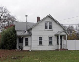 Plus de détails pour 549 N Country Rd, Saint James, NY - Local commercial à vendre