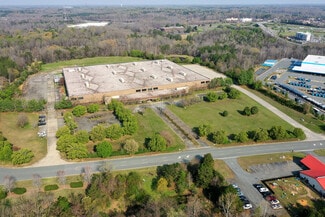 Plus de détails pour 6491 Franz Warner Pky, Whitsett, NC - Industriel/Logistique à vendre