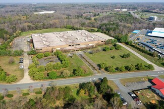 Plus de détails pour 6491 Franz Warner Pky, Whitsett, NC - Industriel/Logistique à vendre