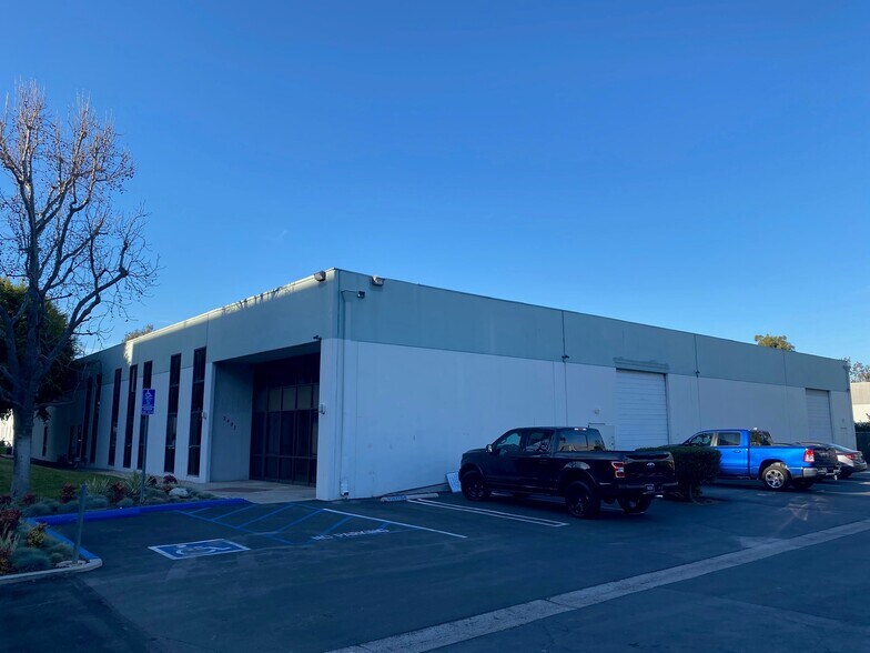 2491-2493 Du Bridge Ave, Irvine, CA à louer - Photo de l’immeuble – Image 1 sur 4