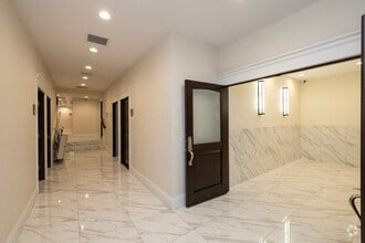 5116 N Armenia Ave, Tampa, FL à louer Photo intérieure– Image 2 sur 13