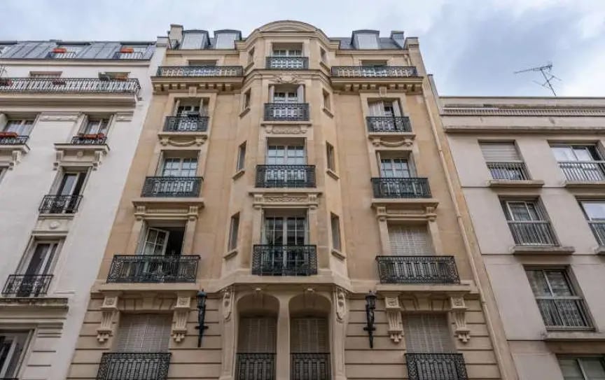 Bureau dans Paris à louer - Photo de l’immeuble – Image 1 sur 8