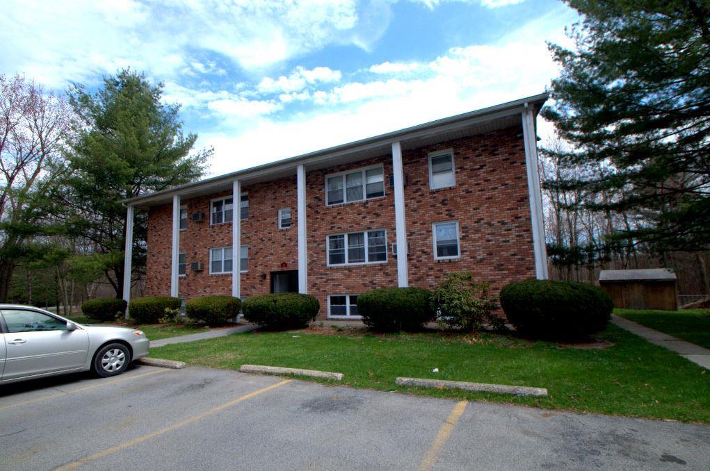 11-21 Ashdown Rd, Ballston Lake, NY à vendre Photo principale– Image 1 sur 16