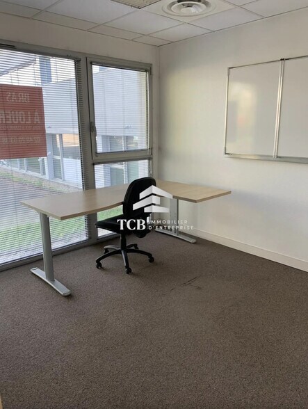Bureau dans La Chapelle-sur-Erdre à louer - Photo de l’immeuble – Image 3 sur 6