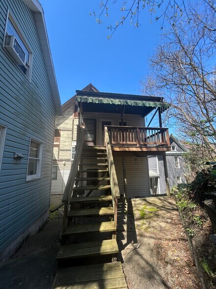 409 4th St, Monongahela, PA à vendre - Photo de l’immeuble – Image 3 sur 17
