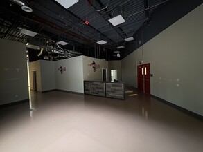 535 Riverstone Pky, Canton, GA à louer Photo de l’immeuble– Image 1 sur 9