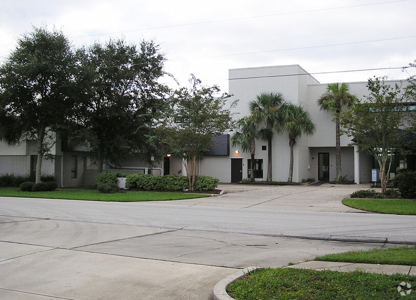 2650 N Dixie Fwy, New Smyrna Beach, FL à vendre - Photo principale – Image 1 sur 30