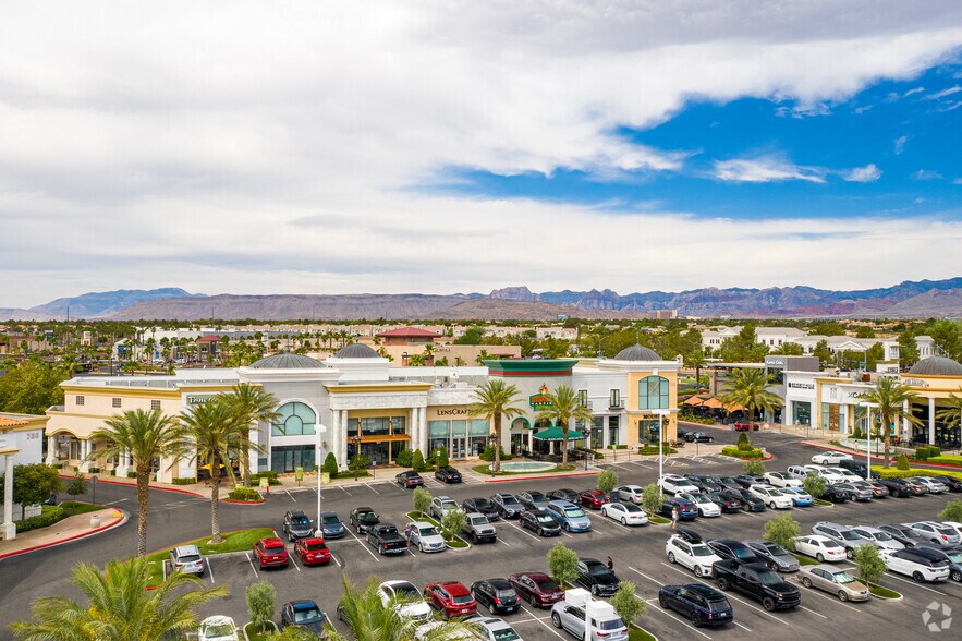 740 S Rampart Blvd, Las Vegas, NV à vendre - Photo de l’immeuble – Image 2 sur 6