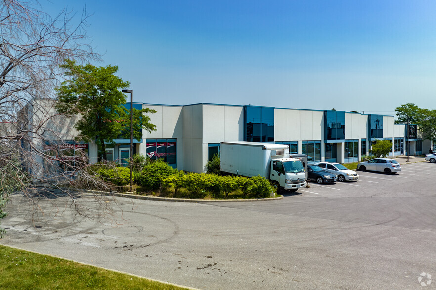 2210 Markham Rd, Toronto, ON à louer - Photo de l’immeuble – Image 2 sur 5