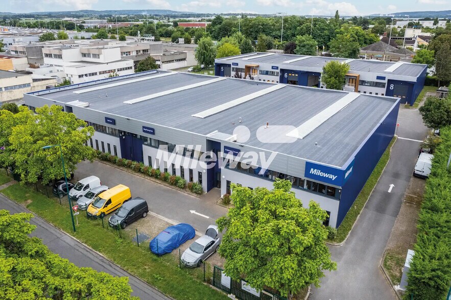 Local d’activités dans SAINT-OUEN-L'AUMONE à louer - Photo de l’immeuble – Image 3 sur 63