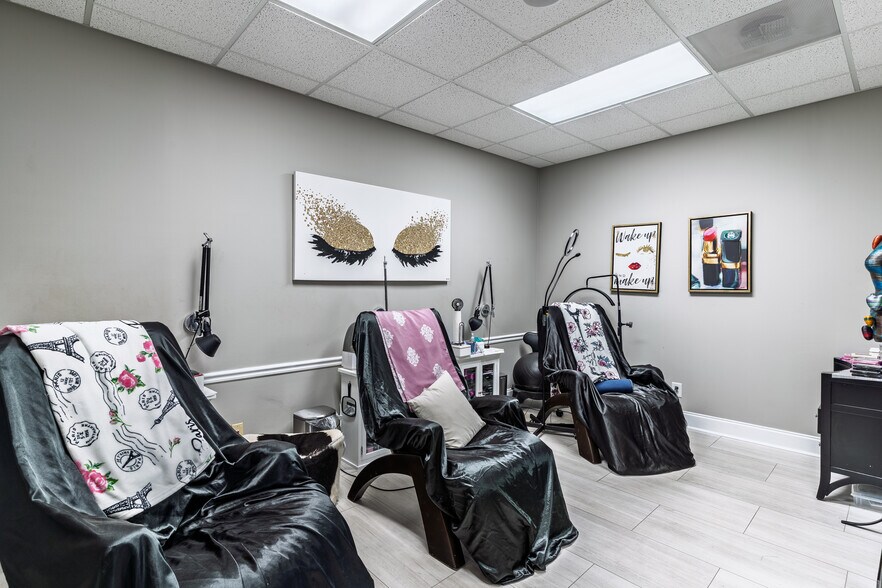 6160 Peachtree Dunwoody Rd NE, Atlanta, GA à vendre - Photo de l’immeuble – Image 3 sur 14