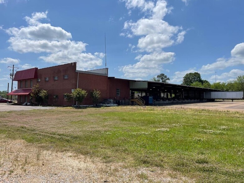 1651 Kerr Dr, Jackson, MS à vendre - Photo de l’immeuble – Image 2 sur 8