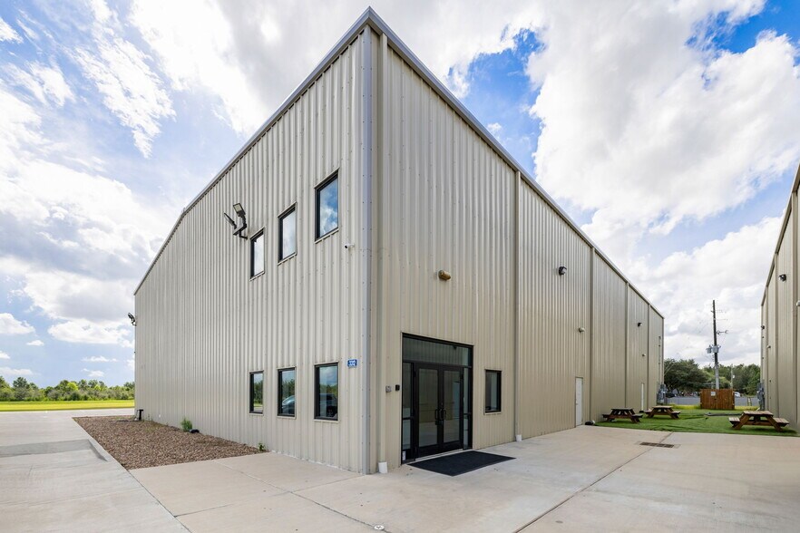 3312 Schlipf Rd, Katy, TX à louer - Photo principale – Image 1 sur 18