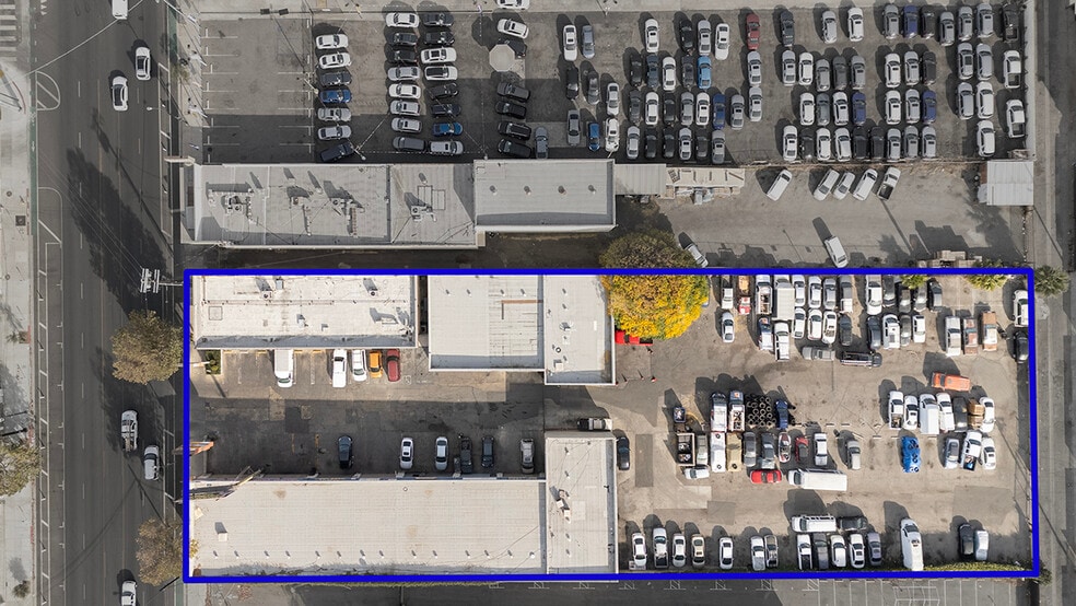 7444-7448 Reseda Blvd portefeuille de 2 biens à vendre sur LoopNet.fr - Photo de l’immeuble – Image 3 sur 17