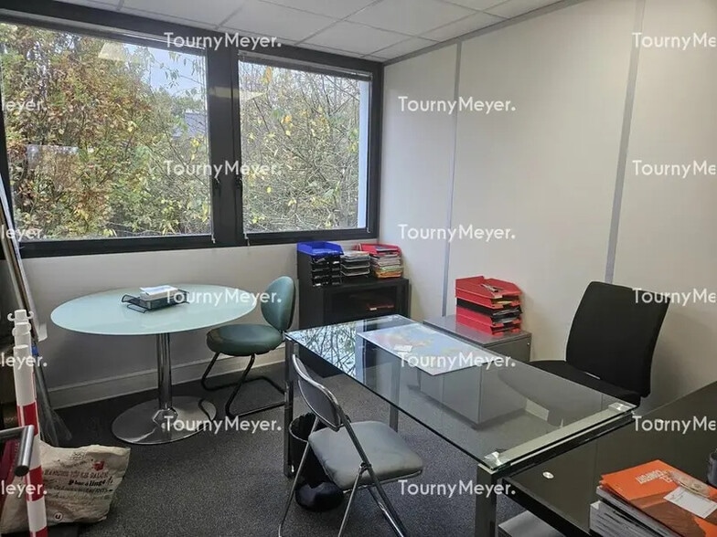 Bureau dans Chartres-de-Bretagne à vendre - Photo intérieure – Image 2 sur 4