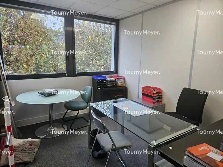 Bureau dans Chartres-de-Bretagne à vendre - Photo intérieure – Image 2 sur 4